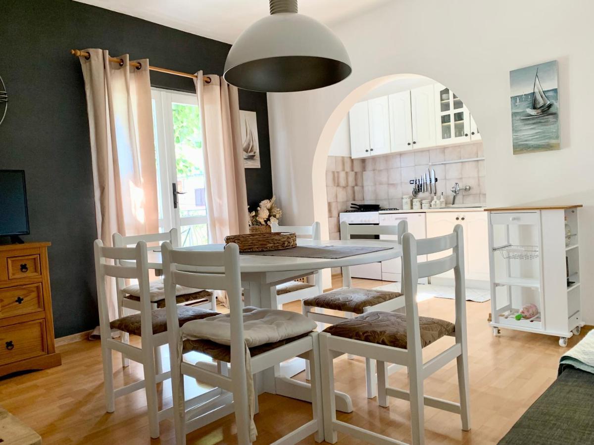 Apartments Beata Маріна Екстер'єр фото